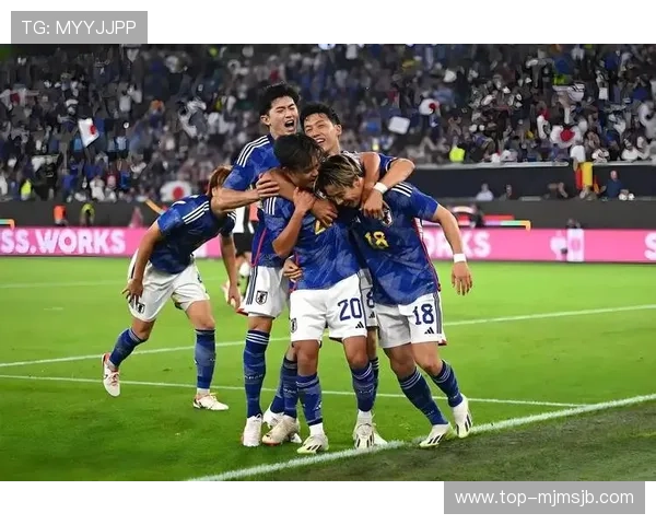 足球世界杯图片大全集精选,展现球员风采与比赛激烈场面 足球世界杯图片大全集精选,展现球员风采与比赛激烈场面